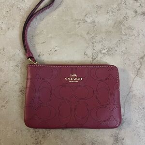 Coach Dusty Pink Wristlet Clutch Boxed Corner New